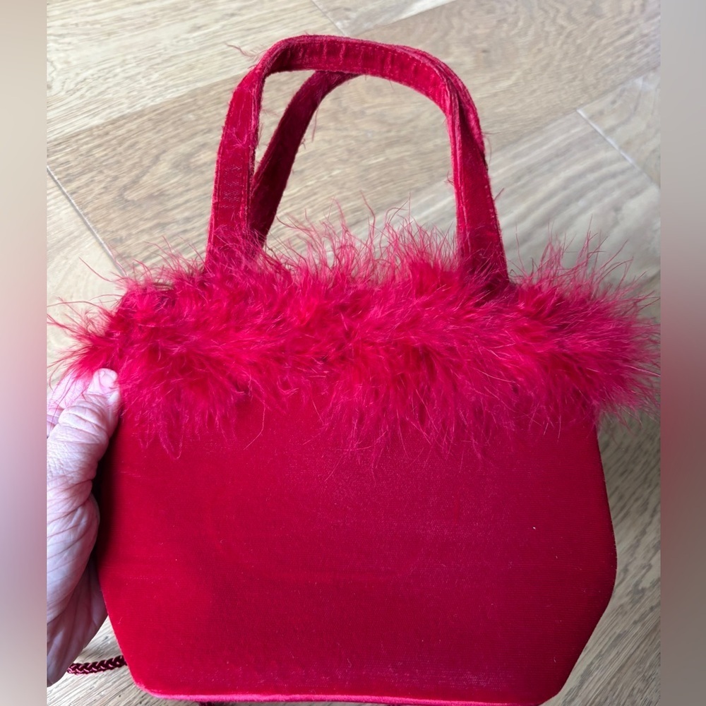 VTG 80’s Sasha New York velvet and feather purse red